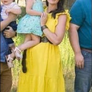 Universal Threads yellow dress Large